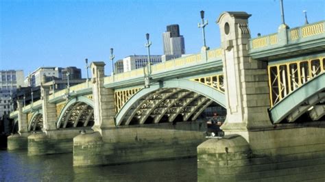 The 33 Bridges on the River Thames - Owlcation