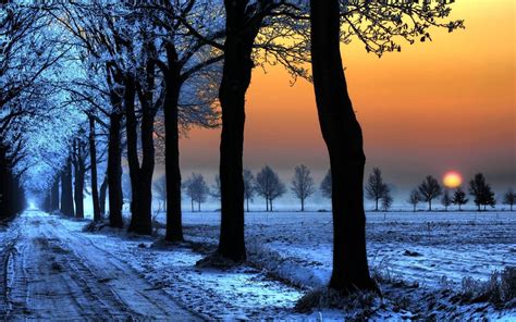 Serene Winter Sunset: A Stunning HD Wallpaper