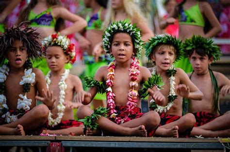 THE CONSERVATOIRE CELEBRATES AT THEIR ANNUAL GALA | Tahiti dance online