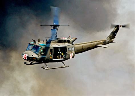 🔥 [50+] Huey Helicopter Wallpapers | WallpaperSafari