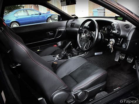 Nissan skyline gtr r32 interior