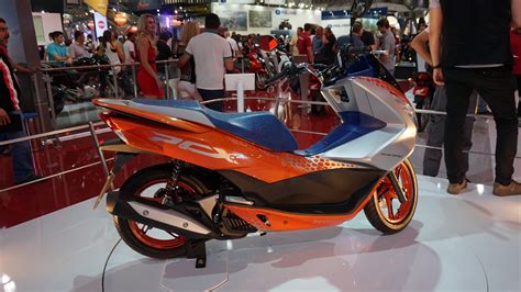 HONDA - PCX Color and Graphics Concept on Behance