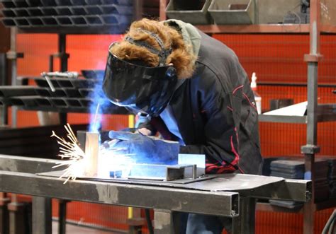 Metal fabricator tackles welder shortage