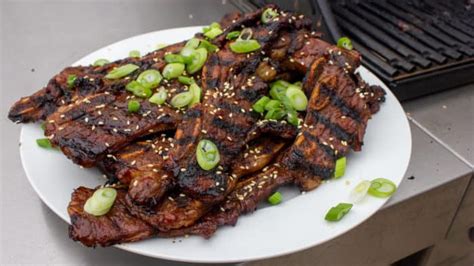 Kalbi - Korean BBQ Short Ribs Recipe - The Black Peppercorn