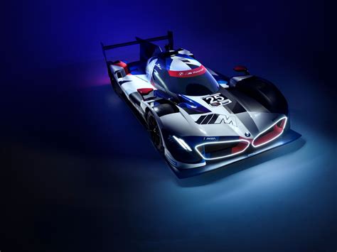 BMW M's Hybrid V8 Arrived in the U.S., It'll Make Its Racing Debut at Daytona - autoevolution