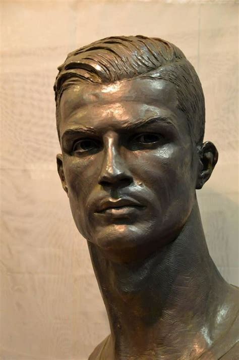 FOTOS: Así luce el nuevo busto que le han hecho a Cristiano Ronaldo - Deportes - El Salvador Times