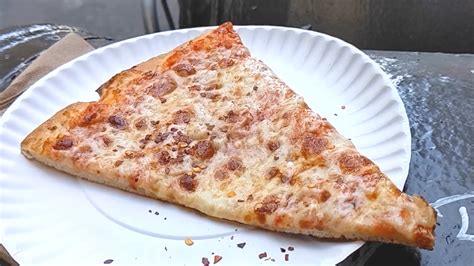 NYC $1 Dollar Pizza Slice - Dining and Cooking