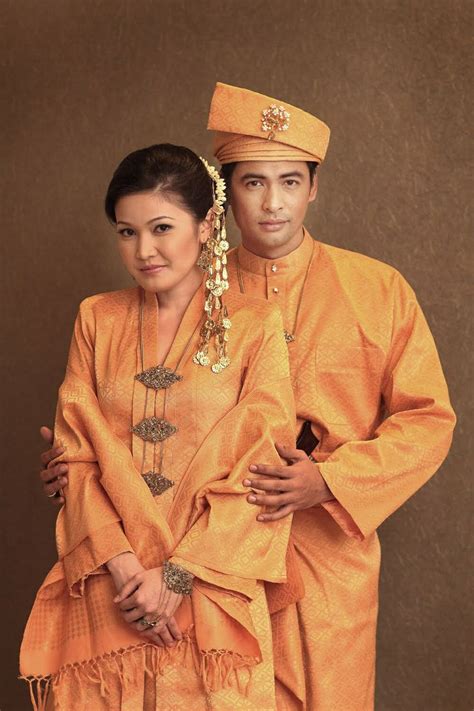 128 best Pengantin Melayu & Songket images on Pinterest | Baju melayu ...