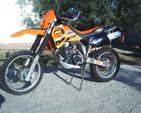 1997 KTM 400 LC4 EGS - Moto.ZombDrive.COM