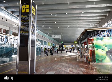 barcelona el prat airport terminal 2 catalonia spain Stock Photo - Alamy