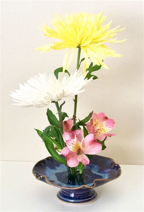 Japanese Style Ikebana Vase with floral Frog, Flower Arranging Open Bowl with Kenzan