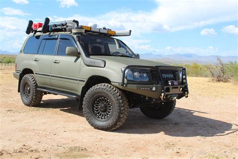 How To Build A Toyota Land Cruiser For Overlanding And Four-Wheeling | eduaspirant.com