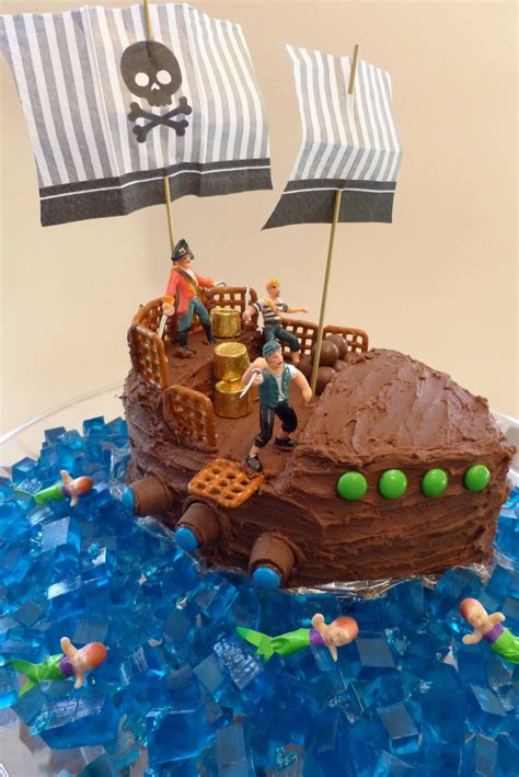 Pirate Ship Cake - CakeCentral.com