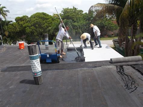 Roof Repairs & New Roofs in Miami Flat roof repair