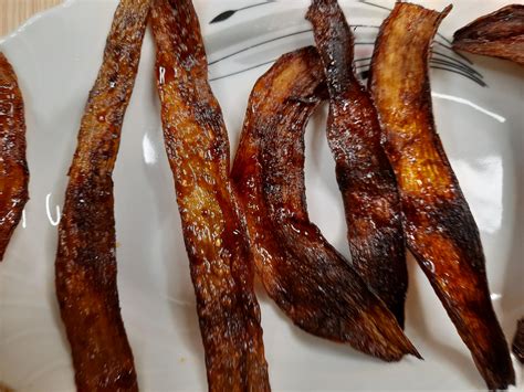 Crispy Banana Peel Bacon Recipe : r/Veganinspire