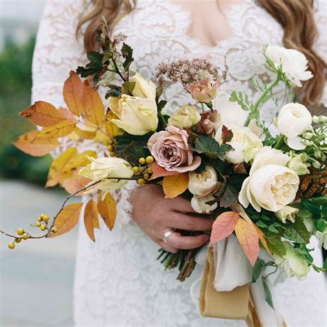 47 Beautiful Bouquets for a Fall Wedding