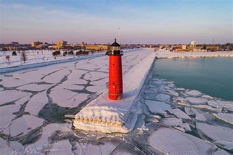 Kenosha Lighthouse Photograph by Thomas Visintainer