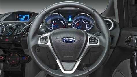 Ford-Fiesta-2014-Ambiente Interior Car Photos - Overdrive