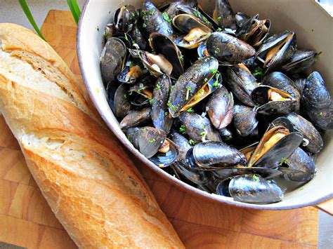 Chilli Pepper Travels: Moules Mariniere