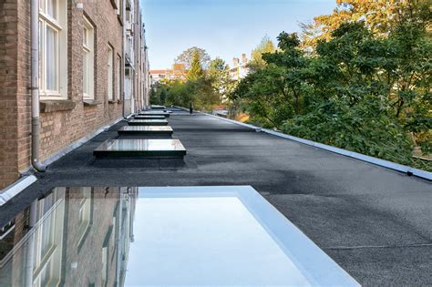 Flat Roof Deck Mounted Skylights - FAKRO USA