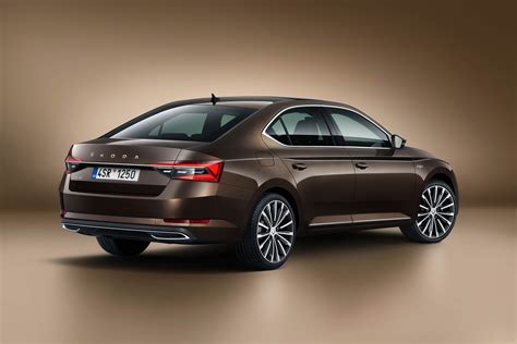 2019 Skoda Superb facelift revealed – updated styling; new Scout variant; plug-in hybrid ...