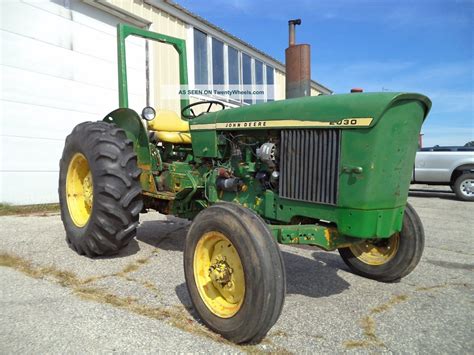 John Deere 2030 Utility Tractor