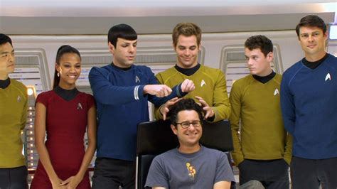 Star Trek (2009) Photo: Behind the scenes | Star trek cast, Star trek ...