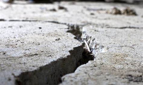 Earthquake Crack In Ground