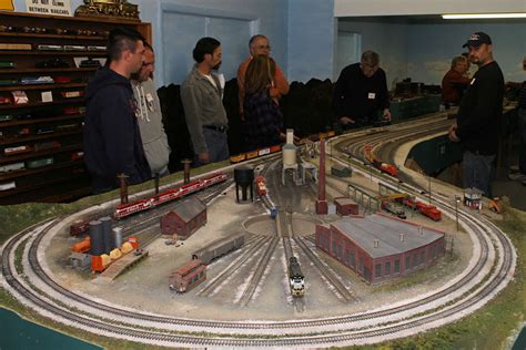 Self to build: Learn Ho scale train yards