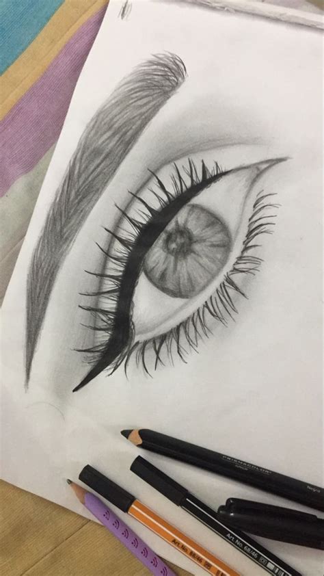 Dibujo ojo delineado | Ojos a lapiz, Como hacer un ojo, Lobos a lapiz