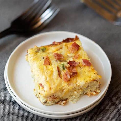 Bacon egg and cheese casserole - easy breakfast casserole