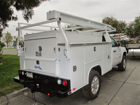 Harbor Truck Bodies Blog: 3-Piece Raised Cargo Bed Enclosure On New GMC Chassis