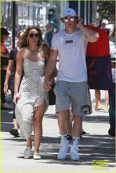 Photo: chloe bennet logan paul hold hands 22 | Photo 4113658 | Just Jared