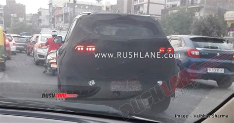 Kia QYi mini SUV spied testing at night - Reveals LED tail lights