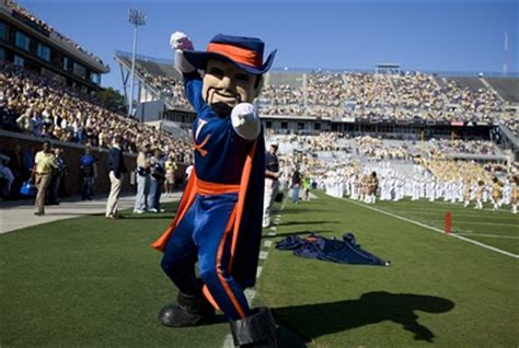 Mascot Monday: The Cavalier and CavMan | KC College Gameday