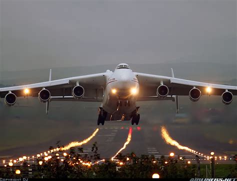 antonov 225 landing