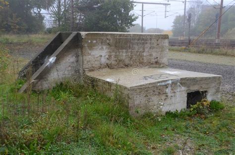 Disused WW2 Bomb Shelter at Railway Station. Editorial Image - Image of shelter, bomb: 101985370