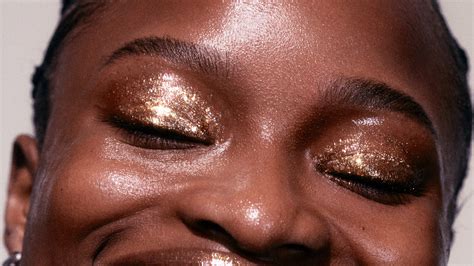 The Glazed Eyeshadow Trend Is Makeup’s Response to the Viral Manicure | Allure