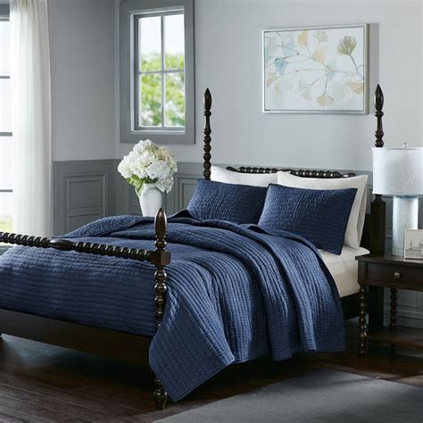 +17 Romantic Cozy Navy Blue Bedroom Inspirations - DHOMISH