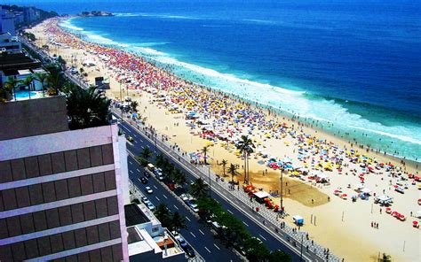 14 Copacabana Beach Brazil Pictures Gallery - InspirationSeek.com