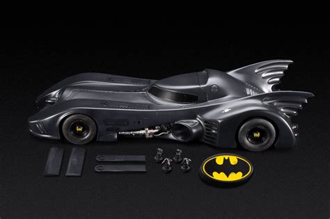 Remote-Control 1989 Batmobile - GeekAlerts