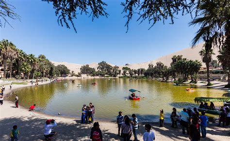 File:Oasis de Huacachina, Ica, Perú, 2015-07-29, DD 23.JPG - Wikimedia Commons