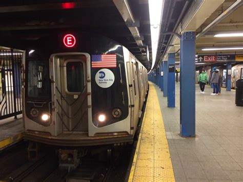 WATCH: Man Jumps on NYC Subway Tracks, Threatens to Kill Himself for 'Social Justice'