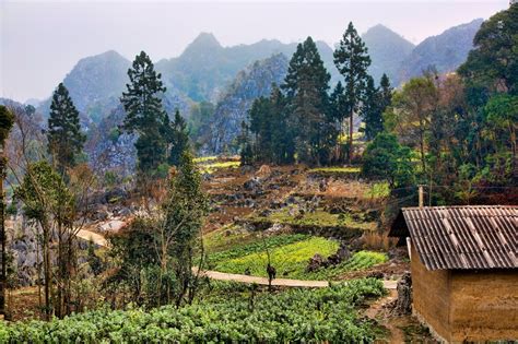 Chuck Kuhn's Vietnam in Photos: Village Life in rural Ha Giang Vietnam