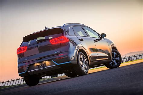 KIA Niro Plug-In Hybrid Specs & Photos - 2018, 2019, 2020, 2021, 2022 ...