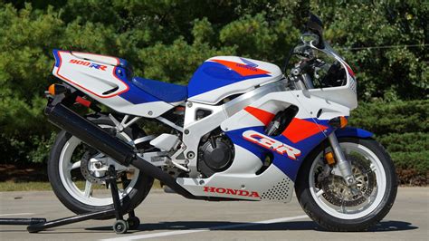 I'm Going To Overhaul This Legendary Honda CBR900RR With Just 988 Miles