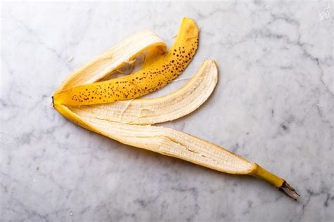 This Viral Video Shows You How to Make DIY Banana Peel Fertilizer