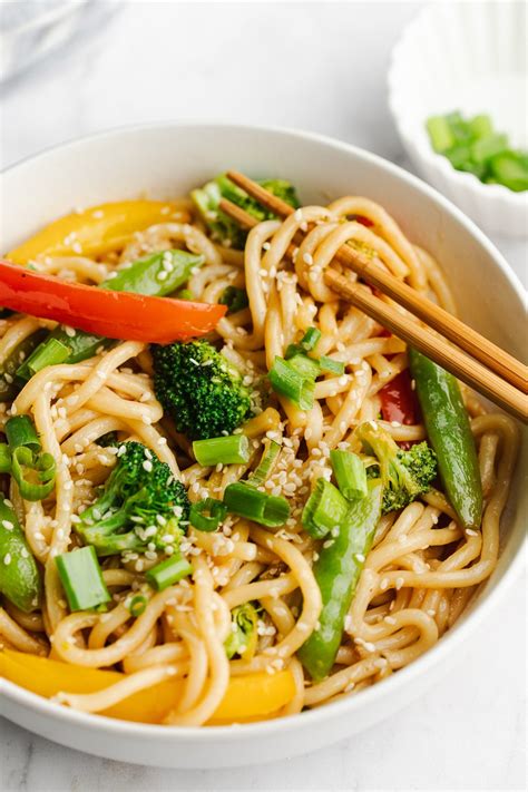 Easy Vegetarian Pan Fried Noodles