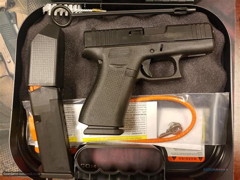 Glock 43x 9mm with case and accessories