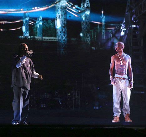 Crazy how real this tupac hologram looks! Wow Coachella 2012, Coachella ...